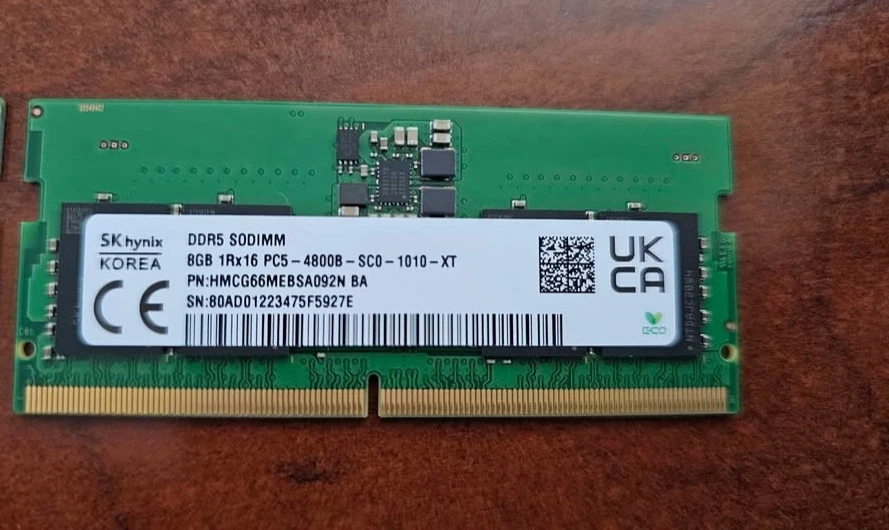 Hynix 8GB 1Rx16 PC5-4800 SODIMM DDR5-38400 262-Pin Non-ECC Laptop Memory RAM 1x - Image 1 of 1