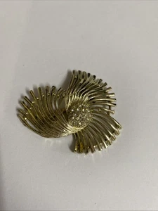 Goldtone Rhinestone Pinwheel Brooch Vintage - Picture 1 of 3