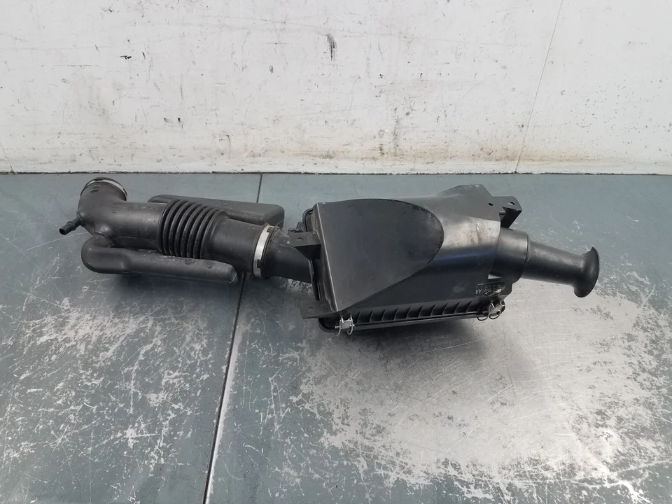 Conjunto de admisión de aire Grand Marquis/Corwn Vic Victoria 2008 - * #0539 F1 Foto 1 de 4