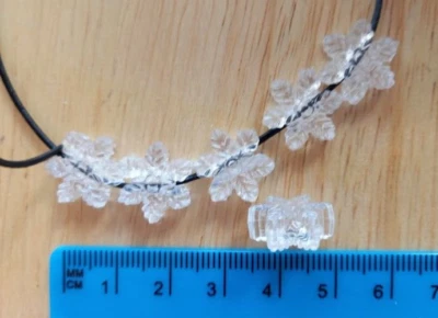 25 15mm SNOWFLAKE acrylic plastic beads large hole CLEAR christmas european - Image 1 of 2