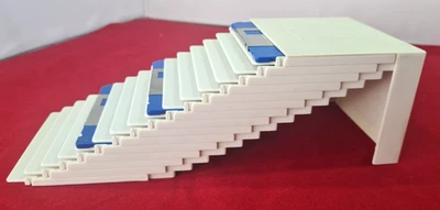 3.5" Fellowes "STEP CUBE" Floppy Disc storage container box. Holds 15 - Image 1 of 4