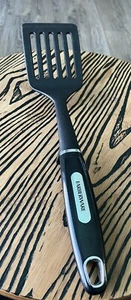 Espátula de nailon Farberware aleta con mango ergonómico resistente al calor función de punta - Imagen 1 de 5