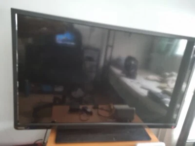 Toshiba 40L3453DB 40" 1080p HD LED Internet TV - Image 1 of 2