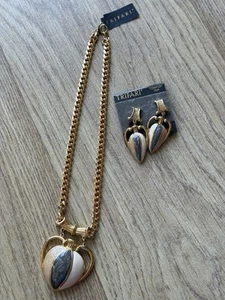 Vintage TRIFARI TM Grand Parure Jewelry Set, Cream & Gray Enamel Amphoras! - Picture 1 of 11