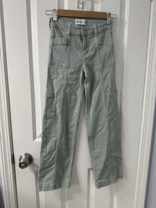 Abercrombie Kids High-Rise Youth Girls Wide Leg Pants Light Green 9/10 Long - Picture 1 of 8