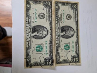 1976 2 dollar bill sequential consecutive with Manhasset NY post stamp - Image 1 of 2