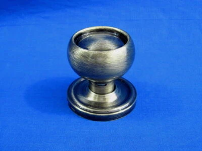 Weslock - Latón Antiguo - Tornillo Oculto Medio Maniquí Puerta Perilla Tirador - 605 GAL AB Foto 1 de 4