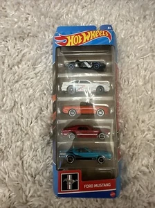 Hot Wheels 2022 Ford Mustang 5er Pack Geschenkset - Bild 1 von 7