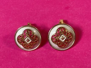 Vintage White and Gold Tone Clip On Earrings 3/4" Round - Picture 1 of 7