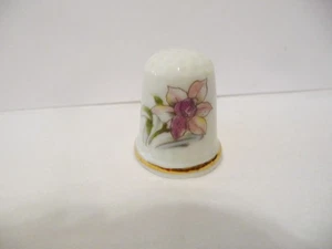 THIMBLE VINTAGE PORCELAIN JAPAN PRETTY ORCHIDS - Picture 1 of 5