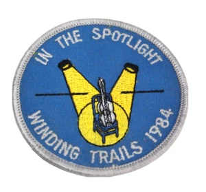 Vintage Girl Scout Patch IN THE SPOTLIGHT WINDING TRAILS 1984 3 Inch Round NEW - Picture 1 of 2