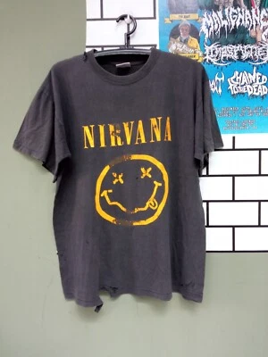 Nirvana Smile Logo Tour Vintage T Shirt Grunge Rock Band Men Black Size L. - Image 1 of 4