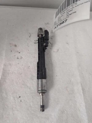 Fuel Injector 2013 BMW 328i 0261500153 - Imagem 1 de 4