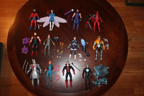 Hasbro Marvel Legends Avengers Hawkeye Wasp Antman + X-Men 80s Deadpool Havok Cover
