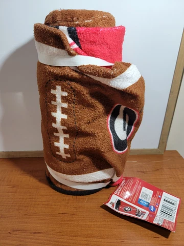 Georgia Bulldogs Northwest NCAA Unisex-Adult Comfort Towel with Foam Pillow Cover