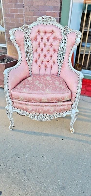 Sillón francés Art Nouveau madera tallada dama y motivo de grifo silla con respaldo de ala Foto 1 de 4