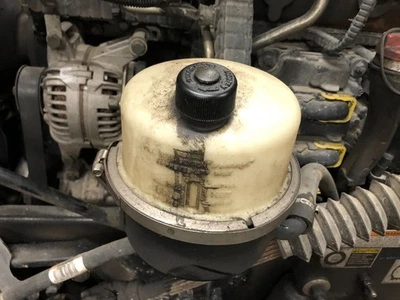 Depósito de dirección asistida Peterbilt 567 - Usado Foto 1 de 4