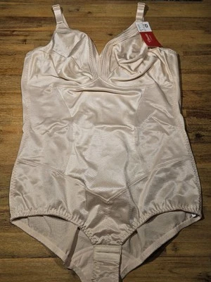 Romper Triumph Classics Claudette 200 bodice body, size 100 D, skin, new & original packaging - Image 1 of 4