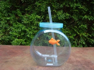 Target Fish Bowl 2 tazas Bullseye parque infantil Goldfish paja vajilla - Imagen 1 de 6