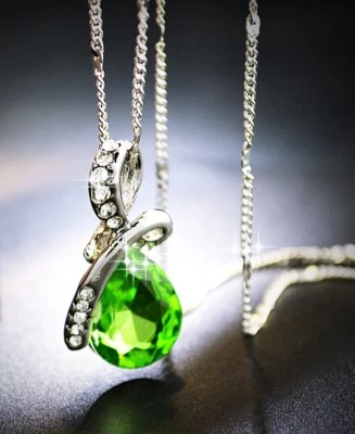 COLLANA ANNI60 CIONDOLO GOCCIA-GIADA CHIARA,BRILLANTI LEGA ARGENTO-ORO;RAFFINATA - Immagine 1 di 3