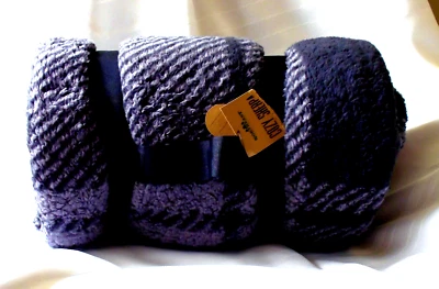 Northeast Outfitters Acogedor Peluche Sherpa Tiro Gris Negro 50” X 60” Foto 1 de 4