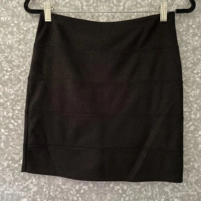 Falda lápiz Rock & Republic negra y dorada con costuras brillantes - talla pequeña - mini Foto 1 de 4