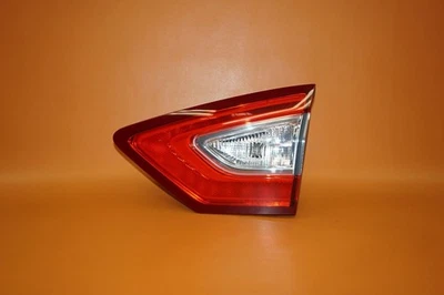 LUZ TRASERA MALETERO FORD FUSION 2013 2014 2015 2016 PASAJERO DERECHO DS73-13A602-BE Foto 1 de 4