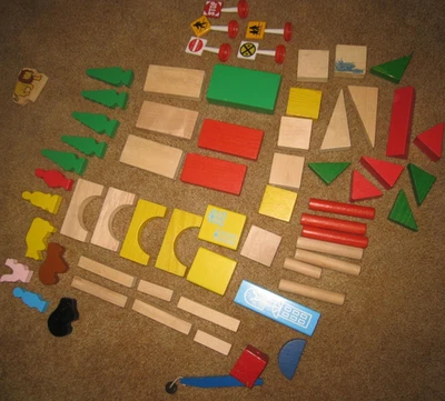 Lote 50 bloques de construcción de madera letreros de calle de plástico usados en excelente estado Playskool 21w6 Foto 1 de 4