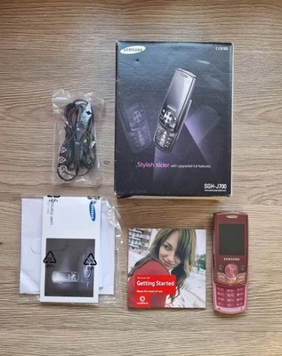 Samsung SGH-J700i Pink (Vodafone) Mobile Phone - Image 1 of 4