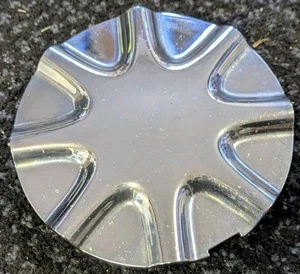 2002-2004 BUICK RENDEZVOUS 16 INCH ALUMINUM WHEEL CENTER CAP #9593782 - Picture 1 of 10