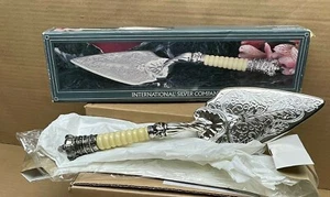 NIBWOT International Silver Company Silverplate Cake Trowel, Wedding/Anniversary - Picture 1 of 8