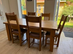 Solid Oak Dining Table and Chairs Set 6-Piece - Picture 1 of 4