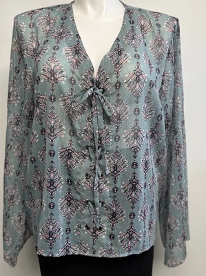 Maurices Mujer’s 3X Azul Chifón Floral Top Cottage Boho Corbata Frontal Foto 1 de 4
