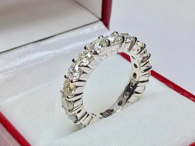 Alianza de eternidad de boda de diamantes creados en laboratorio de corte redondo de 4,84 quilates de oro blanco de 14 k talla 6 Foto 1 de 4