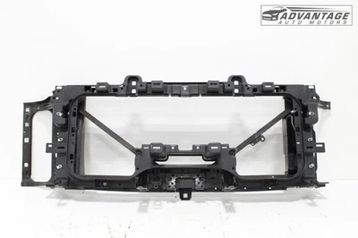 Chevrolet Silverado 2500 HD 2017-2019 radiador soporte inferior panel OEM Foto 1 de 4