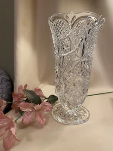 Crystal Vase with Starburst and Hobnail Design, Scalloped Edges & Pedestal Base - Picture 1 of 13
