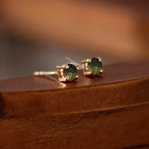 Tachuelas ásperas de moldavita 925 tachuelas de plata maciza para mujer pendientes hechos a mano regalos - Imagen 1 de 3