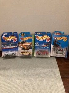 Hot Wheels lot of 4 (Datsun , Honda Monkey , Ford , Flame Stopper ) - Picture 1 of 7