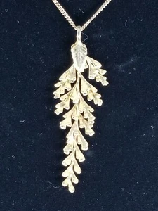 Women's gold Plated branch with 16" chain - Picture 1 of 4