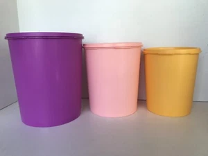 Neu Tupperware 3 teiliges Kanister Set - Bild 1 von 1