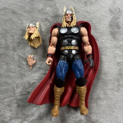 "Figura de acción de Thor Ragnarok de 6"" de Marvel Legends" Foto 1 de 2