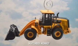 Caterpillar CAT 950M Front Loader 1/64 Christmas Tree Ornament Deere Volvo - Picture 1 of 14