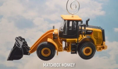 Caterpillar CAT 950M Front Loader 1/64 Christmas Tree Ornament Deere Volvo - Image 1 of 4