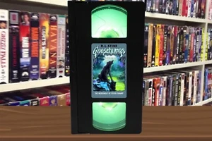 Gänsehaut Buch: Der Werwolf des Fiebers Sumpf VHS Lampe + Fernbedienung - Bild 1 von 2