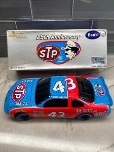 Action 1:24 Hamilton/Petty 25th 1972 BLUE/RED#43 STP Pontiac Stock Car - BANK - Picture 1 of 4