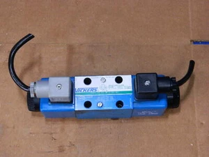 VICKERS DG4V-3S-6C-M-U-B5-6O DIRECTIONAL VALVE 120V AC COIL WITH CONNECTORS - Picture 1 of 9