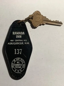 Llavero y llave de hotel Ramada Inn Hotel Motel habitación Albuquerque Nuevo México #137 - Imagen 1 de 2