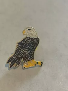 Eagle pin, patriotic pin, bird pin, US national bird pin, animal pin, souvenir - Picture 1 of 3