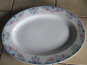 Porzellan Tablestar ovale Platte mit Blütenrand - Bild 1 von 1