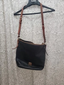 dooney Bourke schwarz Kieselleder Umhängetasche - Bild 1 von 6